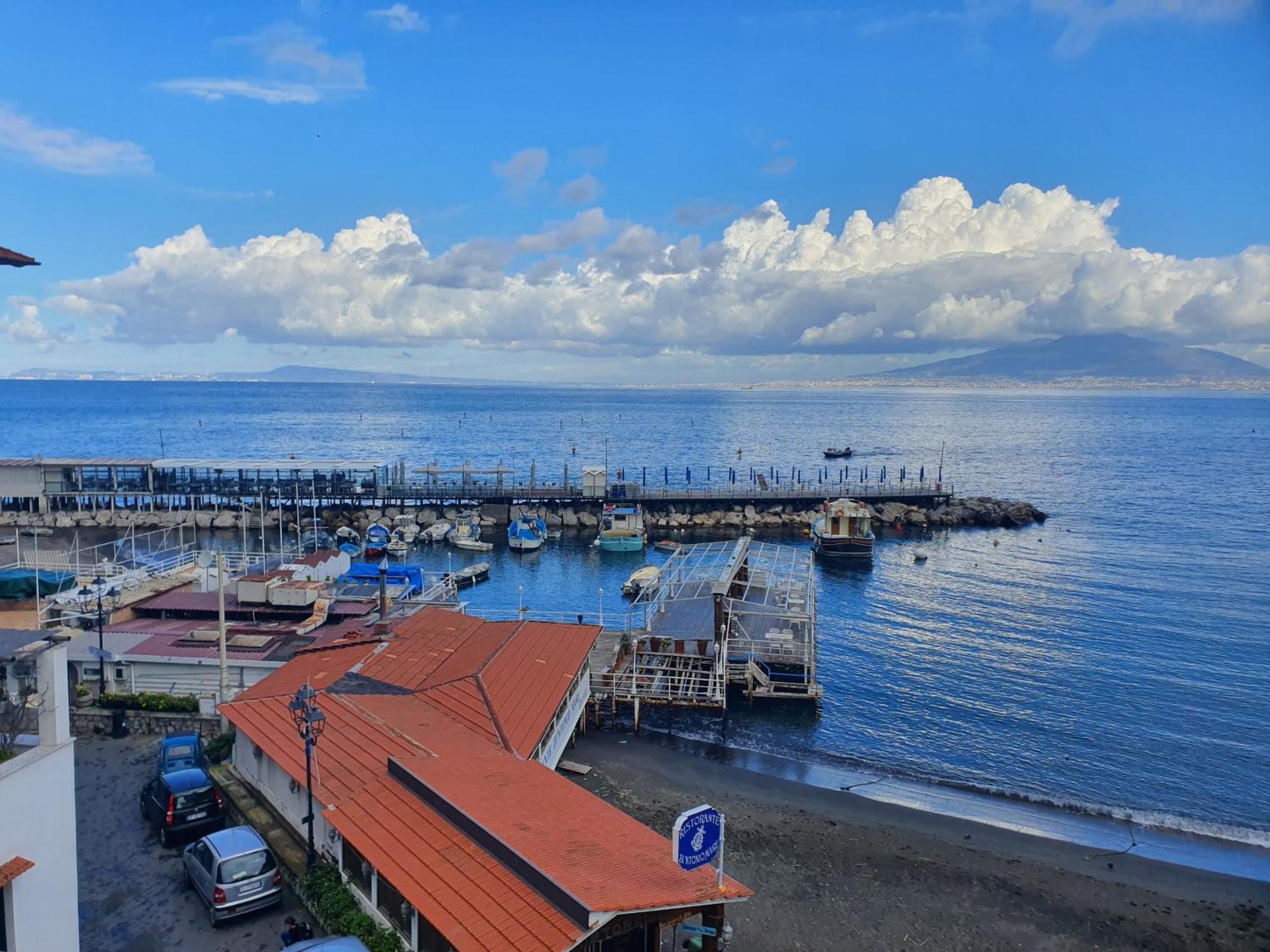 Апартаменты Il Borgo Antico Sorrento Sea View Экстерьер фото
