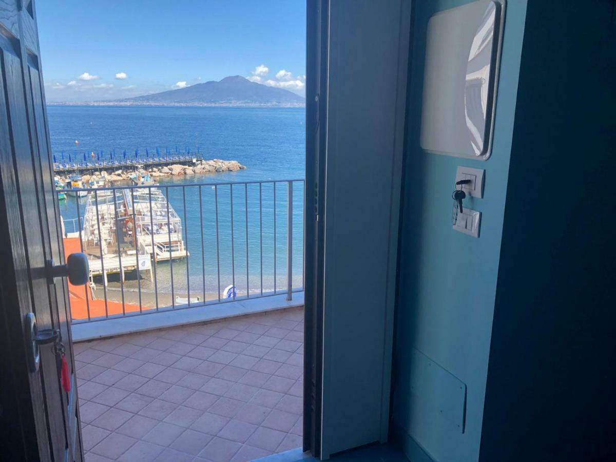 Апартаменты Il Borgo Antico Sorrento Sea View Экстерьер фото