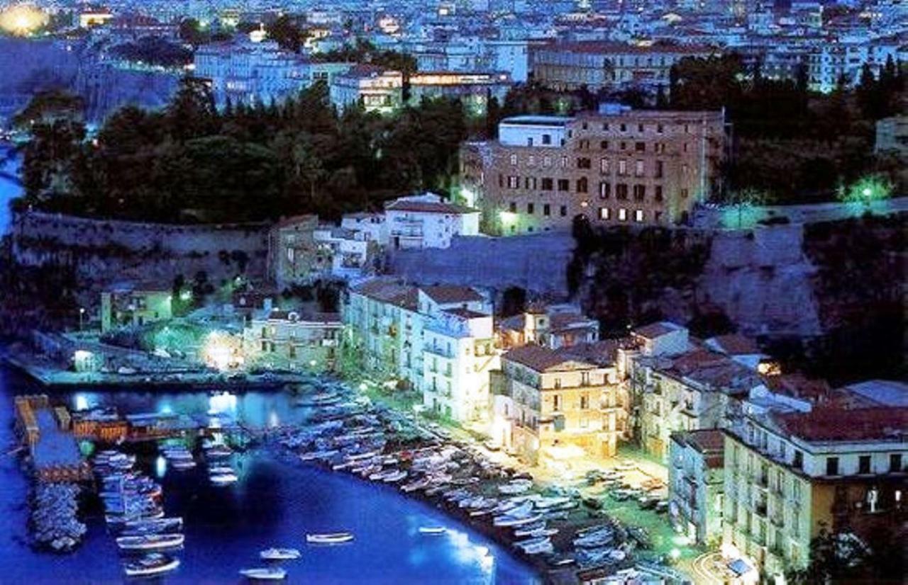 Апартаменты Il Borgo Antico Sorrento Sea View Экстерьер фото
